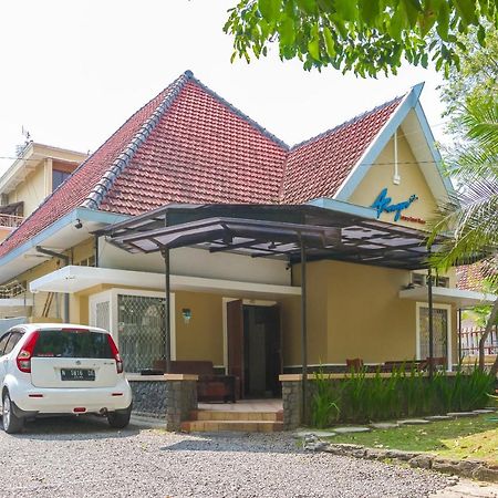 Reddoorz Plus Near Brawijaya Museum Malang Ngoại thất bức ảnh