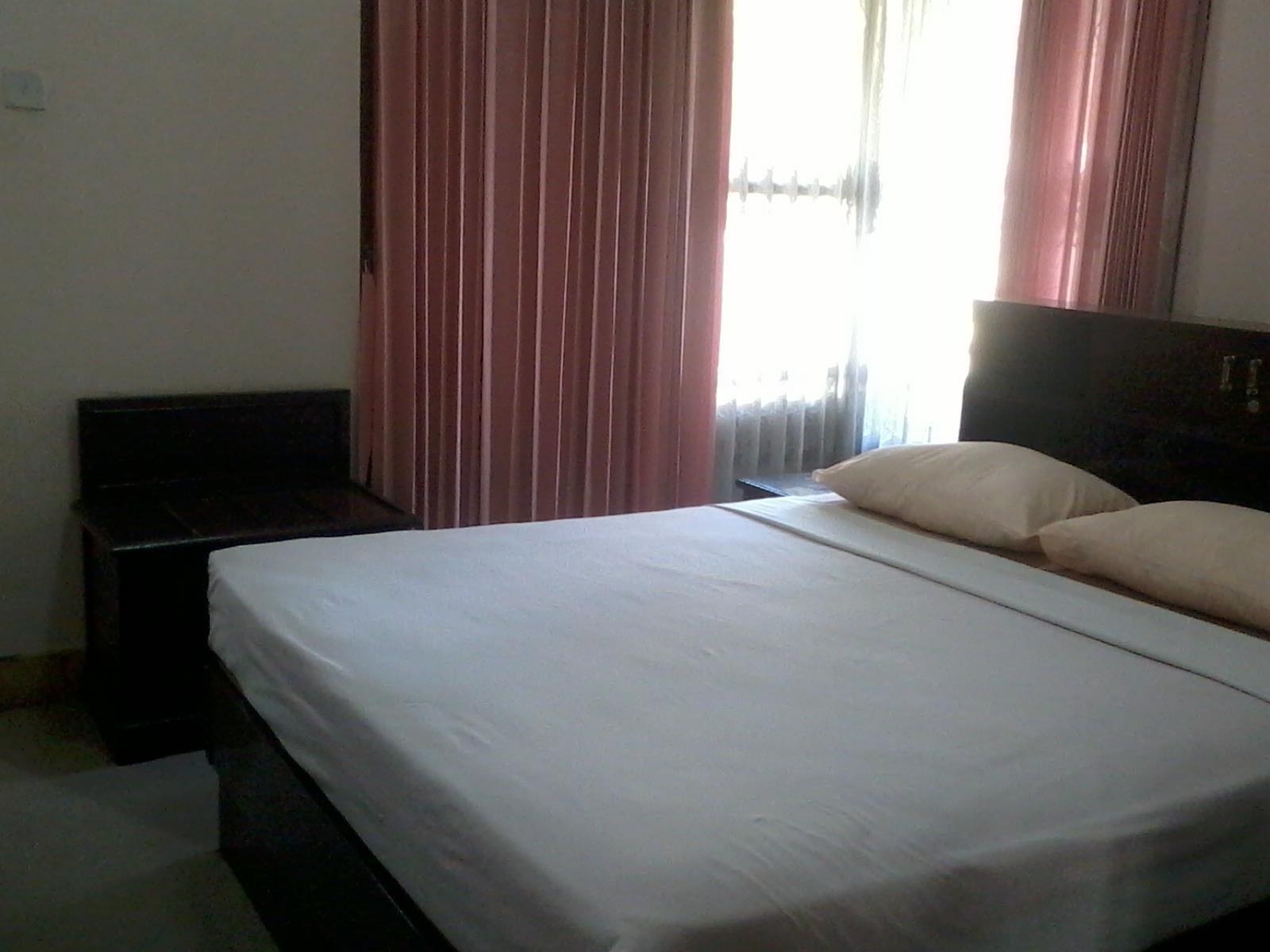 Reddoorz Plus Near Brawijaya Museum Malang Ngoại thất bức ảnh