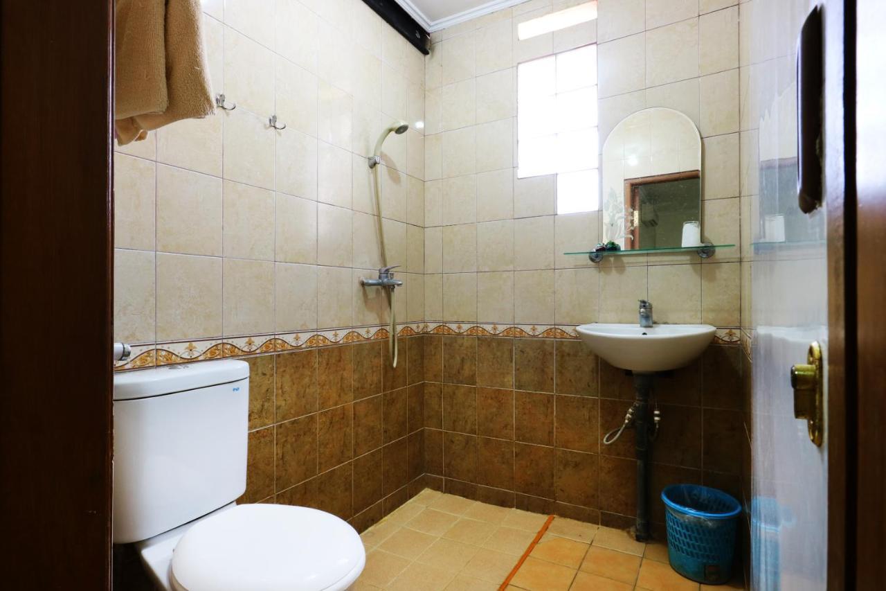 Reddoorz Plus Near Brawijaya Museum Malang Ngoại thất bức ảnh