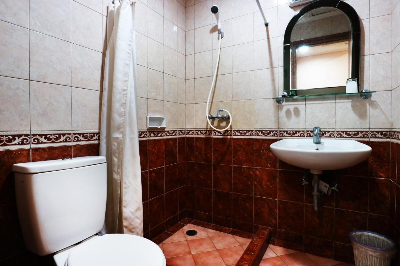 Reddoorz Plus Near Brawijaya Museum Malang Ngoại thất bức ảnh