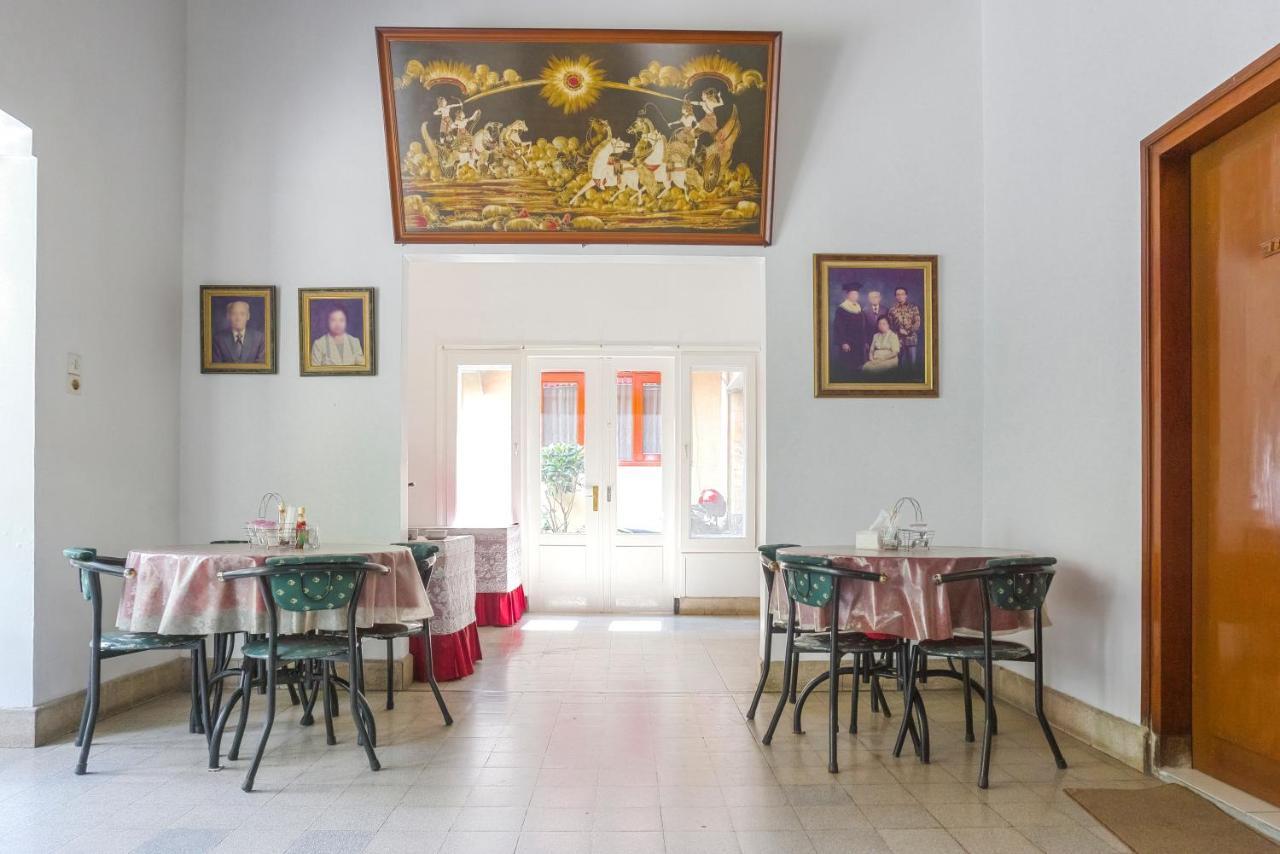 Reddoorz Plus Near Brawijaya Museum Malang Ngoại thất bức ảnh