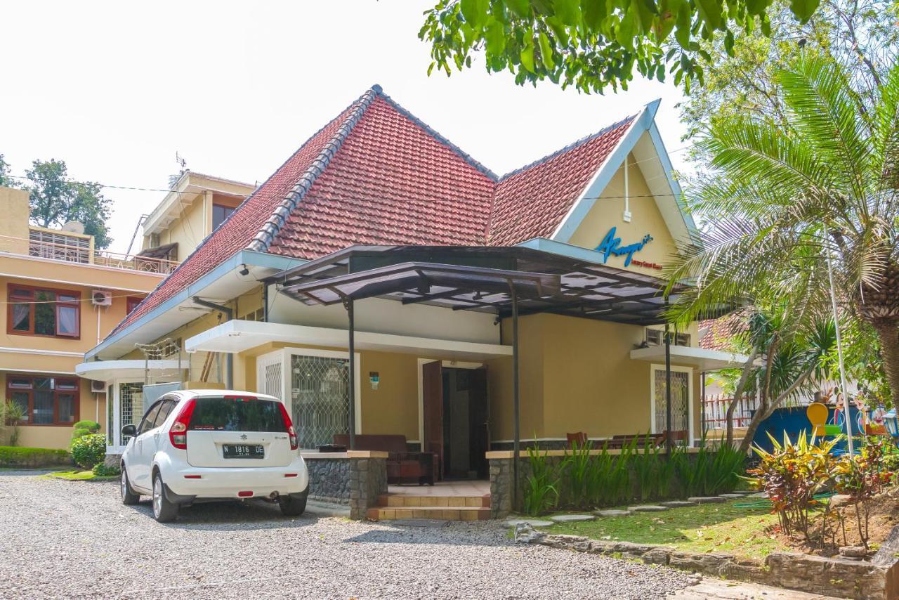 Reddoorz Plus Near Brawijaya Museum Malang Ngoại thất bức ảnh