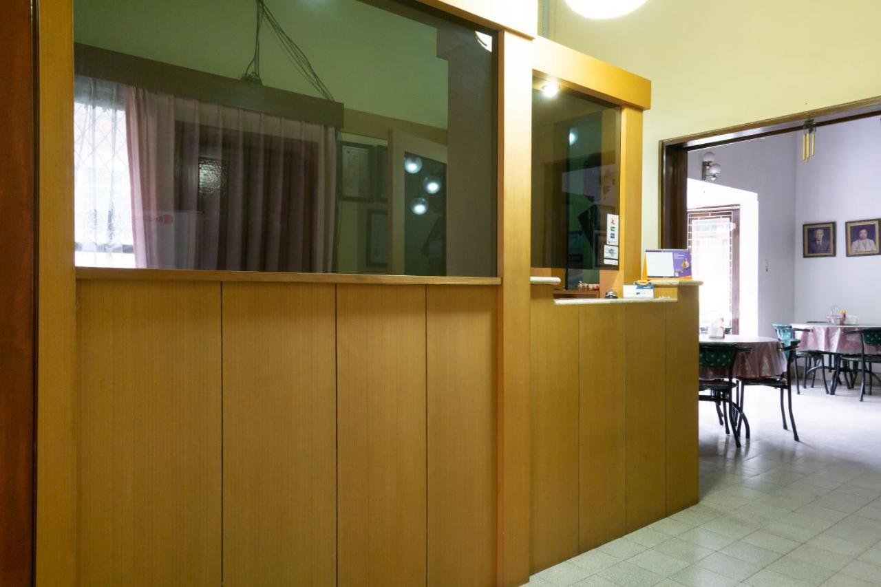 Reddoorz Plus Near Brawijaya Museum Malang Ngoại thất bức ảnh