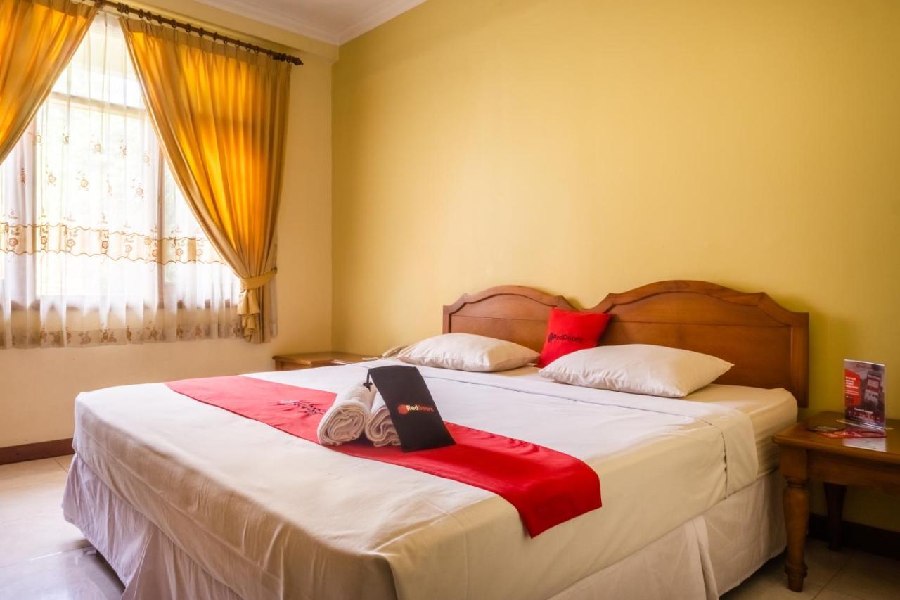 Reddoorz Plus Near Brawijaya Museum Malang Ngoại thất bức ảnh