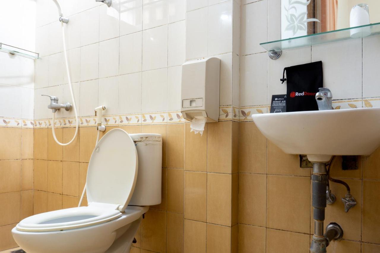 Reddoorz Plus Near Brawijaya Museum Malang Ngoại thất bức ảnh